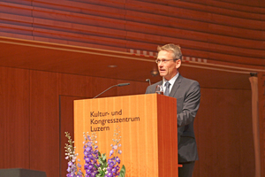  1	Dipl. Bau-Ing. FH/SIA Stefan Maurhofer, Präsident der Swiss Tunnelling Society, begrüßte die Gäste des 16. Swiss Tunnel Congress in Luzern 