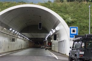  The new San Fedele tunnel bypasses the Swiss town of Roveredo, significantly improving life for its inhabitants 