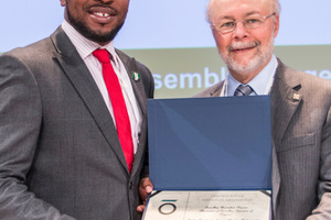  14	Nigeria is a new member nation of the ITA: Abidemi Agwor (on the left), president of the Nigerian Tunnelling Association, accepts the instrument of accession from &nbsp;Tarcísio Celestino 