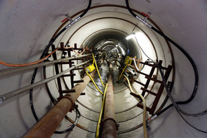  Mit einem Innendurchmesser von 2,6 m zählen die Doppelröhren im Bauabschnitt 40 zu den kleinsten Tübbingtunneln der Welt 