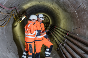  For contract BA 40 of the Emscher sewer project, VMT GmbH delivered the navigation technology and provided a system for a fire protection and rescue concept. The newly developed system solution SCoUT (Safety Coordination by Underground Tracking) for the tracking and recording of people, vehicles and mobile equipment below ground was used for the first time on a major construction site 