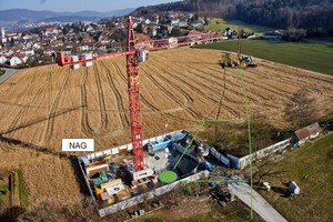  In front: Shaft of the Gretzenbach emergency exit (NAG); at rear: the “station” for TBM conversion 