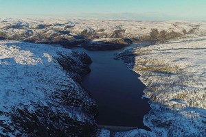  Der Langevatn Stausee liegt in der norwegischen Gemeinde Åseral in Vest-Agder. Implenia und Risa AS realisieren hier einen neuen Damm und einen Tunnel 