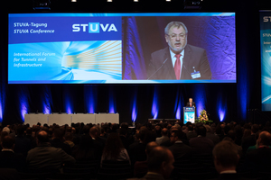  STUVA board chairman Prof. Martin Ziegler welcomes the participants 