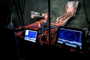  <div class="bildtext_en">The machines can drill 5 m blasts at a time in the old, solid Norwegian rock. Drilling by eye only can entail inaccuracies, leading to deviations from the planned tunnel track. An electronic support for the drilling process is necessary to make accurate progress</div> 