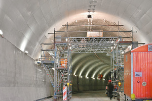  Der Schraubanker MMS-P kommt unter anderem bei der Montage von Brandschutzplatten in Tunnelbauwerken zum Einsatz 