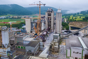  2	The Schelklingen plant of the HeidelbergCement AG. The plant is currently being thoroughly modernised: HeidelbergCement are investing more than 100 million euros in the construction of a modern heat exchanger kiln to replace the two old kilns 