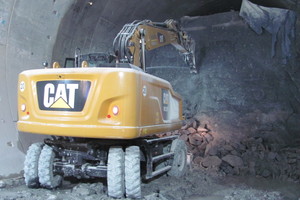  Removal of the concrete plug with a tracked excavator
 