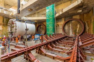  Nachdem MMC-Gamuda einer Kostenreduzierung um 21,5 % zugestimmt hat, wird das Unternehmen die Untertagebauarbeiten an der MRT Linie 2 von Kuala Lumpur fortsetzen. Die drohende Vertragsauflösung durch den Kunden wurde abgewendet. Im Bild: Tunnelbauarbeiten an der Station Titiwangsa 