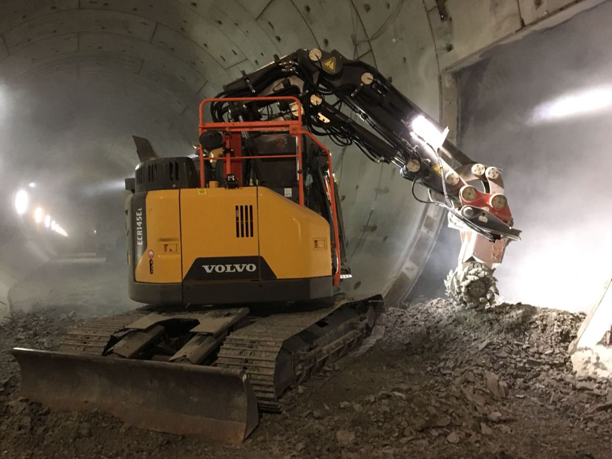 New Development Ssm Tunnel Excavator Based On Volvo Ecr145e Tunnel