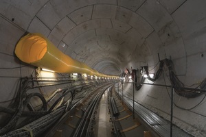  Der Stamford Diversion Canal besteht aus zwei Zwillingsröhren mit jeweils rund 1000 m Länge. Eine besondere Herausforderung für die Baustellen-Crew stellte ein Kurvenradius von 180 m dar 