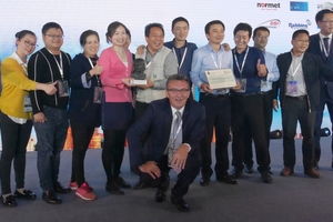  With the ITA Award for the technical product of the year the multifunctional energy-storage and luminescent material (LUMA) for sustainable and energy-saving lighting for tunnels from China was honoured
 