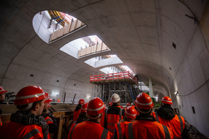  The vaulted ceiling of the “Gateway Gardens” station featured in the lecture was inspected close up. It possesses several large apertures for removing smoke. 