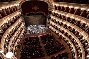  	Ein Highlight des WTC war die Aufführung verschiedener Ouvertüren im Teatro di San Carlo 