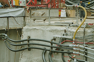  1	Almost perfect running of hoses on a construction site 