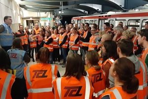  Full-scale exercise in the Lyon Metro: the eighty participating passengers receive their final instructions 