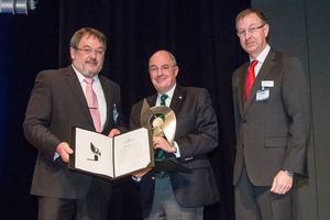  Georg-Michael Vavrovsky bei der STUVA-Preisverleihung 2013 mit dem STUVA-Vorstandsvorsitzenden Prof. Dr.-Ing. Martin Ziegler (links) und STUVA-Geschäftsführer Prof. Dr.-Ing. Roland Leucker (rechts) 