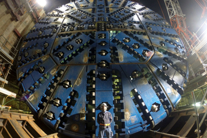  2 | The fully assembled TBM cutterhead for the Hiroshima Expressway Line 5 tunnel excavation 