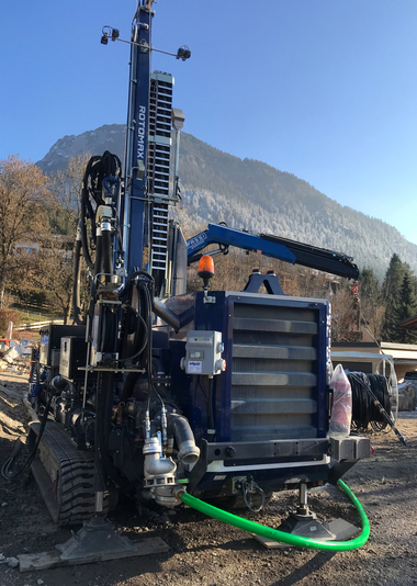  Der neu entwickelte Flachschlauch in Anwendung auf der Baustelle
 