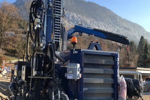  Der neu entwickelte Flachschlauch in Anwendung auf der Baustelle 