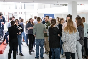  Austausch und Netzwerken beim STUVA-YEP-Workshop vor der Coronapandemie bei der Besichtigung der S-Bahn-Baustelle Gateway Gardens 