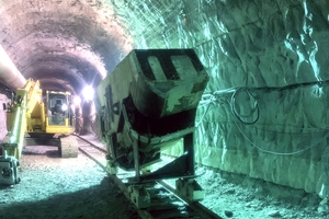  The first cutterhead piece transported to the TBM after completion of the re-work through Lateral Tunnel A 