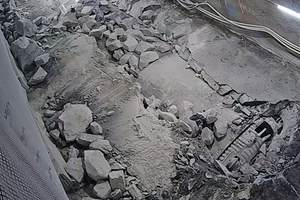  <span class="zahl_bildunterschrift">12	</span>Camera view on the partial excavation of the TBM 