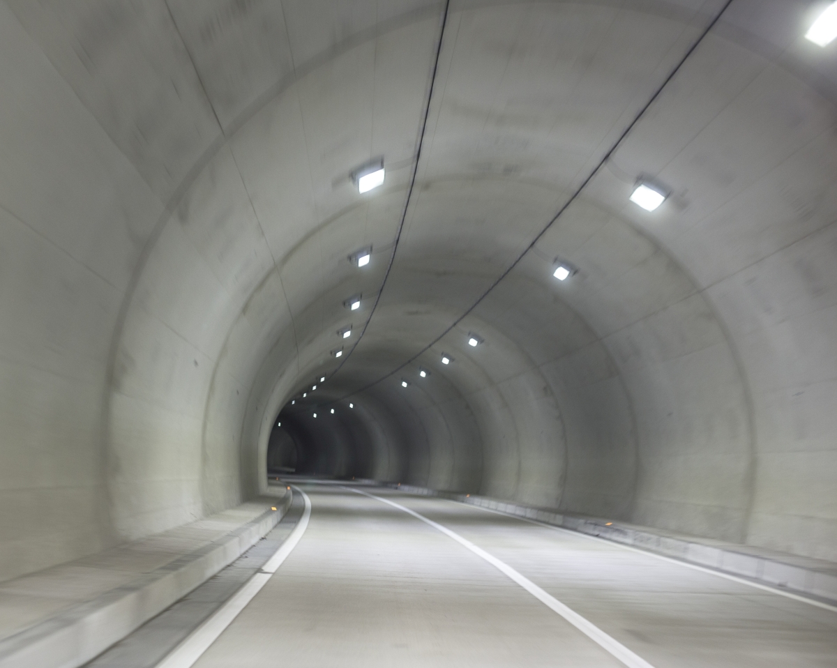 Adaptationsbeleuchtung in Straßentunneln - tunnel