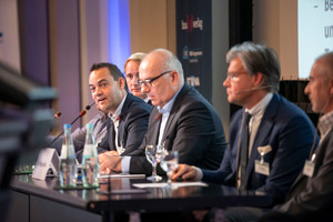  Moderatoren und Diskussionsleiter: Dr.-Ing. Christian Thienert (STUVA; links) und Dipl.-Ing. Jörg de Hesselle (IBE-Ingenieure; Mitte) 