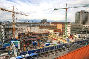  	Unter laufendem Betrieb erfolgen die Arbeiten am Hauptbahnhof 