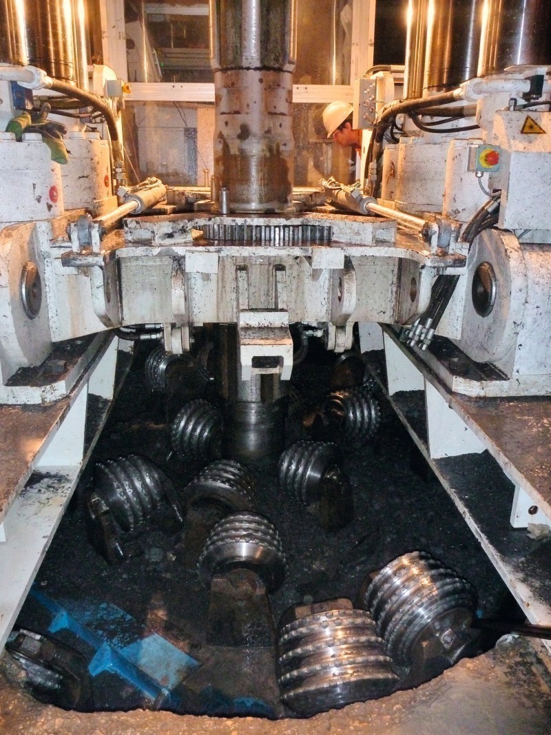 Vertical Shaft Construction at the Pump Storage Plant Vianden/Luxembourg -  tunnel