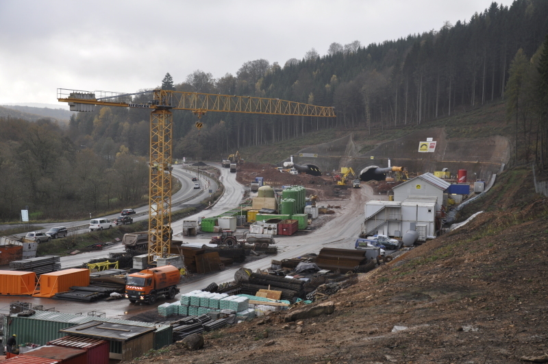 Tunnel Hirschhagen auf der A44 in Nordhessen für Verkehr freigegeben