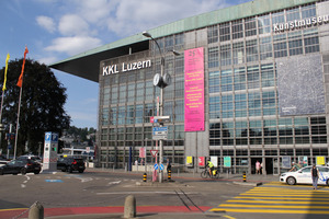  Der mittlerweile 21. Swiss Tunnel Congress und die Feier zum 50-jährigen Jubiläum des Swiss Tunneling Society fanden im Luzerner Kongresszentrum KKL statt 