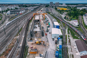  1	View across the cut and cover construction west towards Laim 