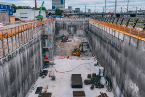  2	Starting construction pit with view to the east 