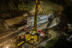  Einhub des Tunnelvortriebsportals am Fachinger Tunnel 