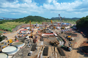  Um einen Startschacht für die Tunnelbohrmaschine herzustellen, führt Bauer Panama umfangreiche Schlitzwand- und HDI-Arbeiten aus 