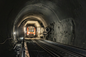  Inside the Cramberg Tunnel: Tunnel Enlargement System during ongoing rail operations 