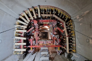  Tunnel de la Clusette –  A formwork system from Peri Switzerland was used for the cross-passages between the main and safety tunnels as well as the emergency stop bays 