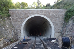  	Südliches Portal nach Fertigstellung des Horchheimer Tunnels 