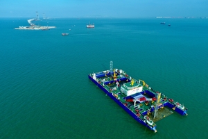  The Gold Award for the Major Project of the Year of More Than 500 Million Euros went to the Chines project Shenzhen-Zhongshan Link Immersed Tunnel 