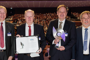  4	This year’s prestigious STUVA Prize went to Hamburg’s forward-looking mobility project U5 (from left to right): STUVA Managing Director Prof. Dr.-Ing. Roland Leucker; Dipl.-Ing. Jens-Günter Lang, Board Member for Technology at Hamburger Hochbahn AG; Klaus Uphoff, Managing Director of Hochbahn U5 Projekt GmbH; and Univ.-Prof. Dr.-Ing. Martin Ziegler, former Chairman and now Honorary Member of the STUVA Board 