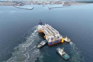  The approval of the immersion pontoon is almost two years behind the original schedule 