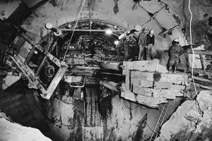  Im Projekt Seelisbergtunnel machte Martin Herrenknecht erste Erfahrungen mit dem maschinellen Tunnelvortrieb 