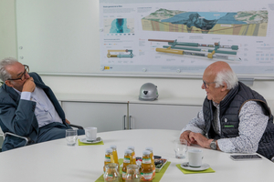  Die beiden Muir-Wood-Preisträger Georgios Anagnostou (links) und Martin Herrenknecht (rechts) nutzen einen Austausch über die Machbarkeitsstudie zum Gibraltar-Tunnel, um zu reflektieren, welche Projekterfahrungen und Meilensteine den Weg hin zu Gibraltar ebneten 