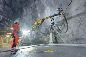  5	Companies and associations from all fields conduct their tests and presentations at the VSH – such as a sprayed concrete test, as shown here 