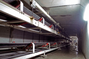  Aufgehängtes Schleppband und Streckenband im Fluchttunnel 