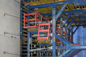 The wall formwork is height adjustable for straightforward stripping. It consists of the particularly strong I tec 20 composite formwork beams. 