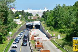  Seit Mitte 2011 wird der Kanaltunnel Rendsburg grundlegend saniert, dabei wird auch das komplette Tunnelentwässerungssystem erneuert 