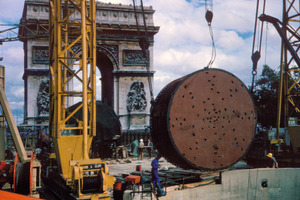  The world’s first pressurized face TBM was built by Robbins in 1964 for the Paris RER Metro, using compressed air to hold the excavation face. 